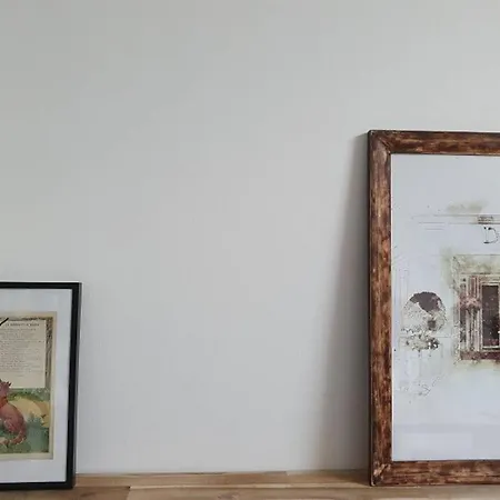 Апартаменты Vol De Nuit - Balade Urbaine Au Centre D'epernay Эперне