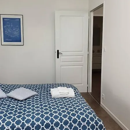 Appartement Vol De Nuit - Balade Urbaine Au Centre D'epernay
