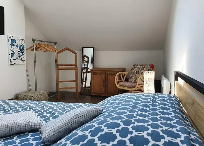 Vol De Nuit - Balade Urbaine Au Centre D'epernay Lägenhet