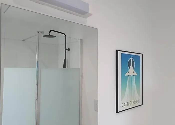 Lägenhet Vol De Nuit - Balade Urbaine Au Centre D'epernay