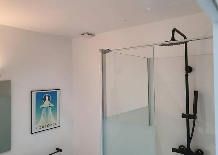 Lägenhet Vol De Nuit - Balade Urbaine Au Centre D'epernay